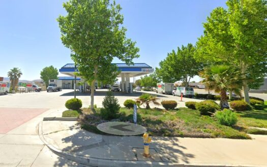 1020 W Avenue M, Lancaster, CA 93534